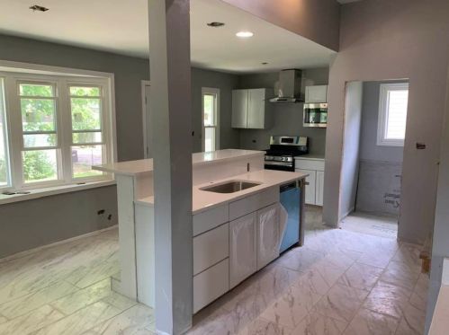 3421 Maple Ave, Forest View, IL 60402-3241