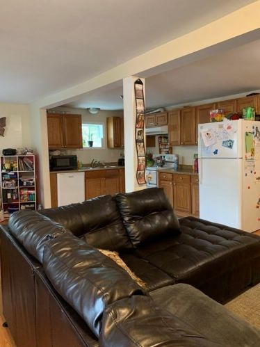 39 Hart St, Taunton MA 02780-4933 exterior