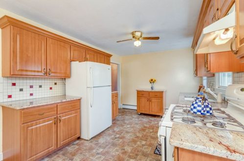 22 Glenwood Dr, Lawrence MA 01843-3001 exterior