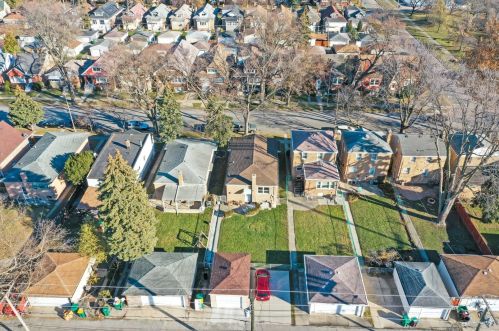 2738 Oak Park Ave, Forest View IL 60402-2535 exterior