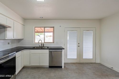 18025 31st Dr, Phoenix AZ  85053-1601 exterior