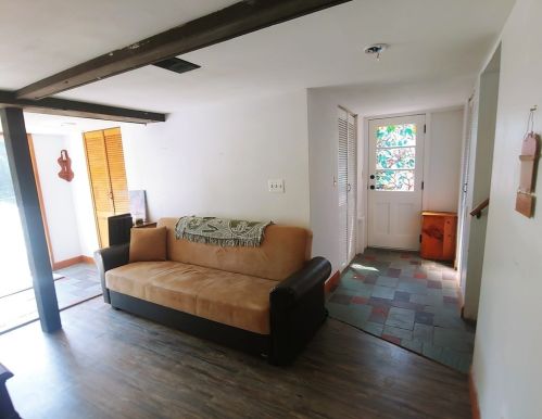 233 Essex Ave, Gloucester MA 01930-4927 exterior