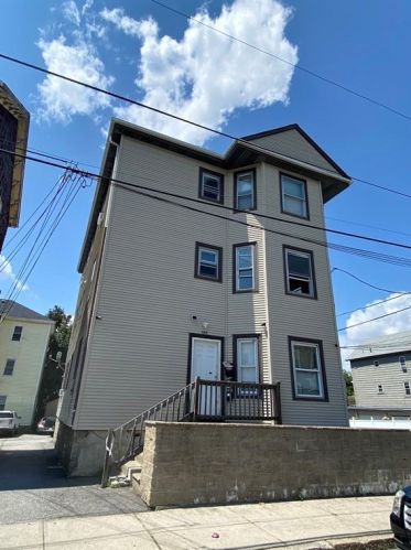 161 Haffards St, Fall River, MA 02723-2211