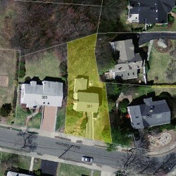 301 Woodcliff Rd, Newton MA  02461-2127 aerial view