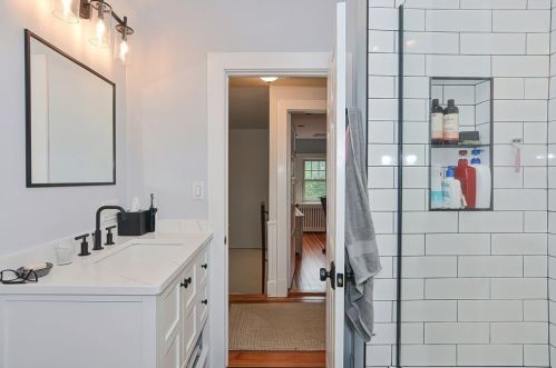 51 Chickatabot Rd, Quincy MA 02169-2546 exterior