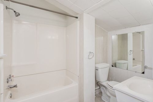 187 High St, Taunton MA 02780-3537 exterior