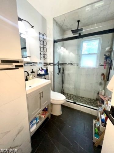 69 Montgomery Pl, Belleville NJ  07109-1314 exterior