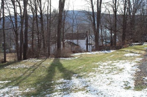 7 Pne St, Montgomery MA 01085-1042 exterior