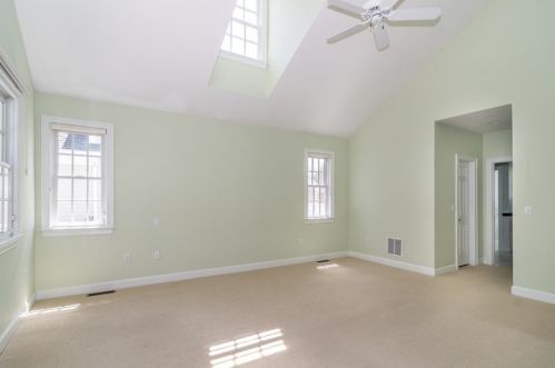 9 Preston Sq, Quincy MA 02171-3130 exterior