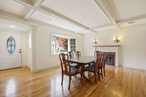 9 Independence Ln, Hingham MA exterior