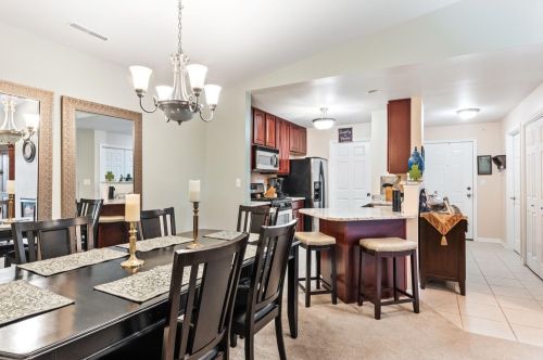 1608 White Oak Cir, Hammond IN exterior