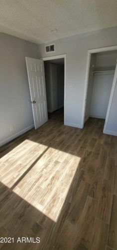 5432 Belleview St, Phoenix AZ 85043-1716 exterior