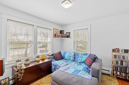 24 Main St, Berkley MA  02779-1399 exterior