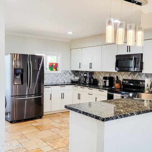 4225 Echo Ln, Phoenix AZ 85051-4659 exterior