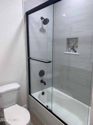 2022 22 Pl, Phoenix AZ 85042-8100 exterior