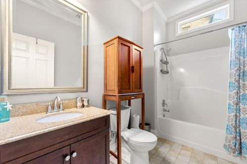 1789 Buckhead Vly Ln, Atlanta GA 30324-2795 exterior