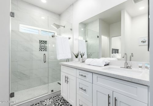 2229 Cambridge Ave, Phoenix AZ  85006-1321 exterior