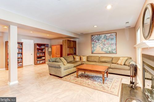 5229 Lightfoot Path, Columbia MD 21044-1100 exterior