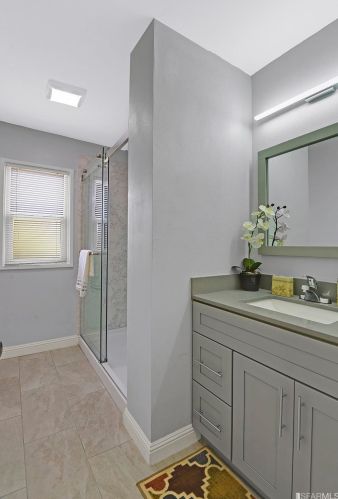 1552 Rake Ct, San Leandro CA  94578-1852 exterior