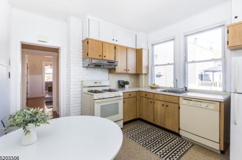 68 Bremond St, Belleville NJ 07109-2734 exterior