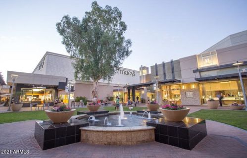 3136 38th St, Phoenix AZ 85018-6334 exterior