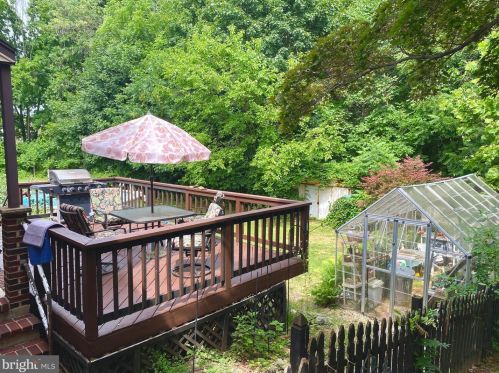 45 Elm Ave, West Deptford NJ 08051-1510 exterior