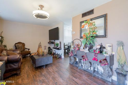 6153 31st Ave, Phoenix, AZ 85017-1622