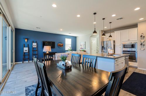 964 Anderson Ave, Phoenix AZ 85023-2208 exterior