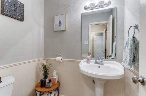 2605 Laurel Ln, Plano TX 75074-4812 exterior