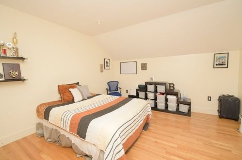 885 Randolph St, Canton MA 02021-1365 exterior