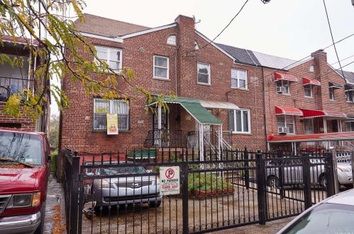 3308 Colden Ave, Bronx, NY 10469-3702