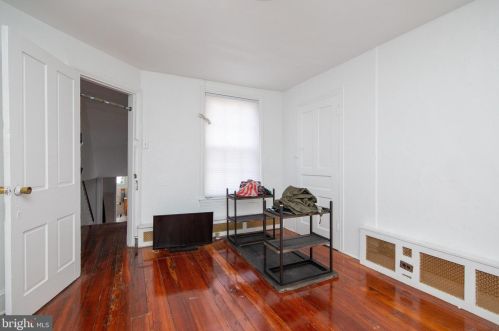 334 15 St, Philadelphia PA 19102-0010 exterior