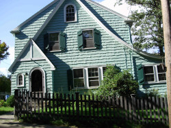 107 Mount Vernon St, Newton, MA 02465-2559