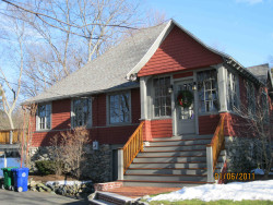 31 Nahanton St, Newton, MA 02459-2907