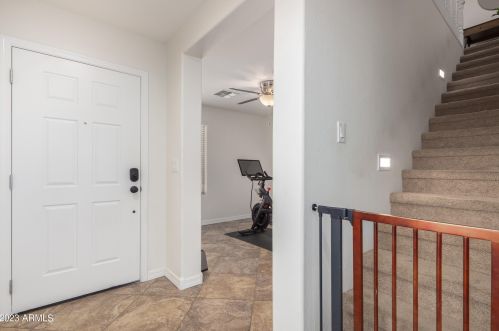 1735 Desperado Way, Phoenix AZ  85085-6329 exterior