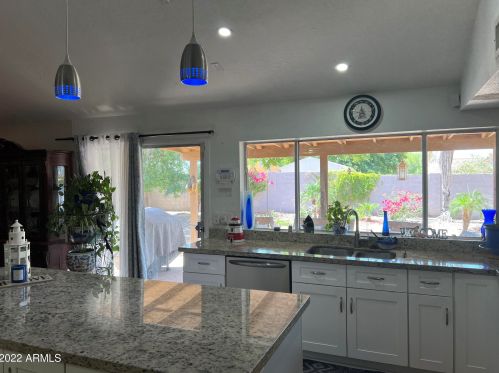 4019 Corrine Dr, Phoenix AZ  85029-1937 exterior