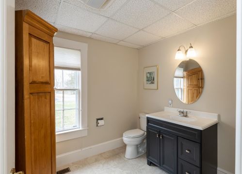 78 Main St, Falmouth MA 02540-3129 exterior