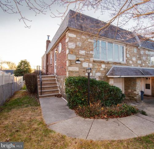 728 Borbeck Ave, Philadelphia, PA 19111-3104