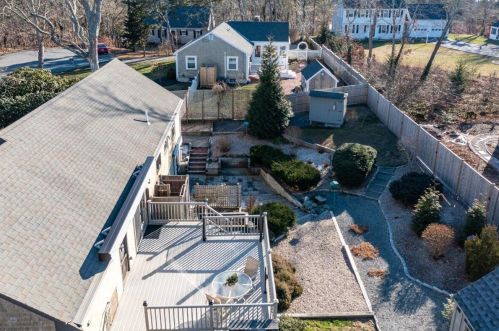 16 Joshuas Way, Chatham MA 02633-1565 exterior