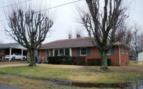 614 Pride Avenue Dr, Madisonville, KY 42431-1268