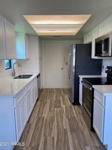 3830 Crittenden Ln, Phoenix AZ  85019-4012 exterior