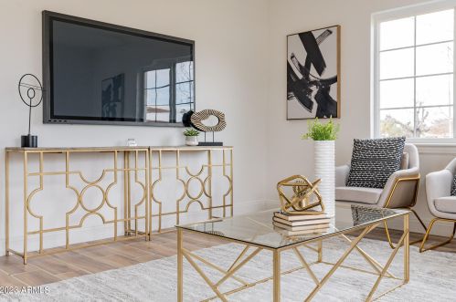 1121 Bethany Home Rd, Phoenix AZ  85014-2229 exterior