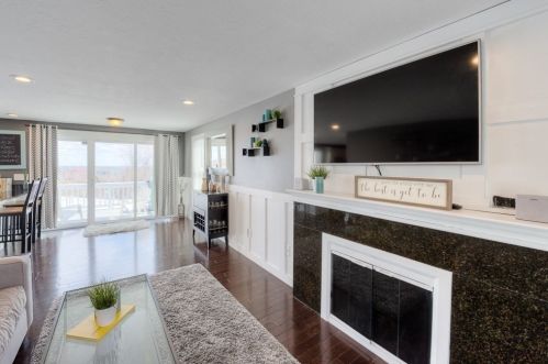 22 Fox Mdw Dr, Worcester MA 01602-2232 exterior