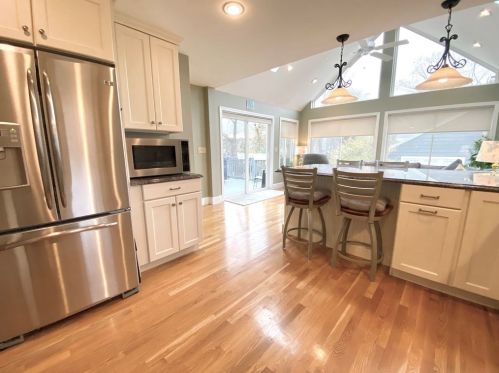 167 Cedar St, Weymouth, MA 02189-2727