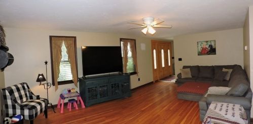 30 Jones Rd, Sutton MA 01590-2705 exterior