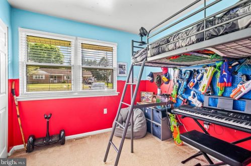 236 Mantua Blvd, West Deptford NJ 08051-1038 exterior