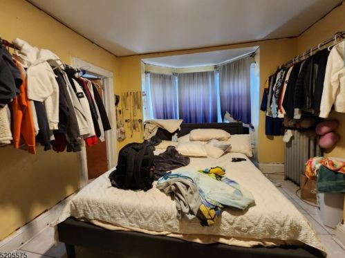 230 Belleville Ave, Belleville NJ 07109-1616 exterior