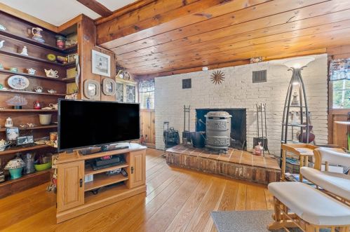 19 St, Weymouth MA 02191-1605 exterior