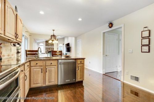 632 Winterberry Blvd, Jackson Twp NJ 08527-5342 exterior