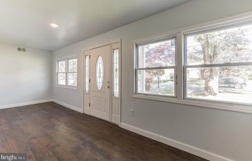 720 Carter Ave, West Deptford NJ  08096-1468 exterior